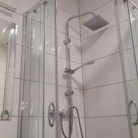 Przestronny Typu Studio, Garaz Gratis